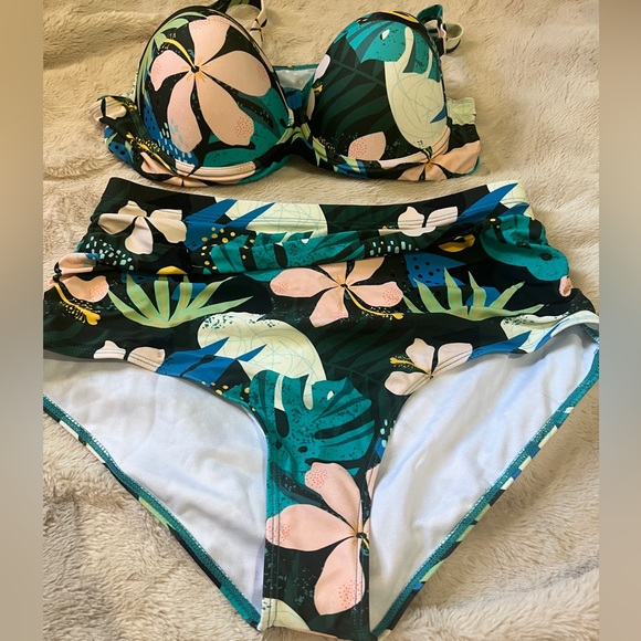 NWT Angrella Vintage Style Floral Bikini Set-XL - Picture 6 of 10